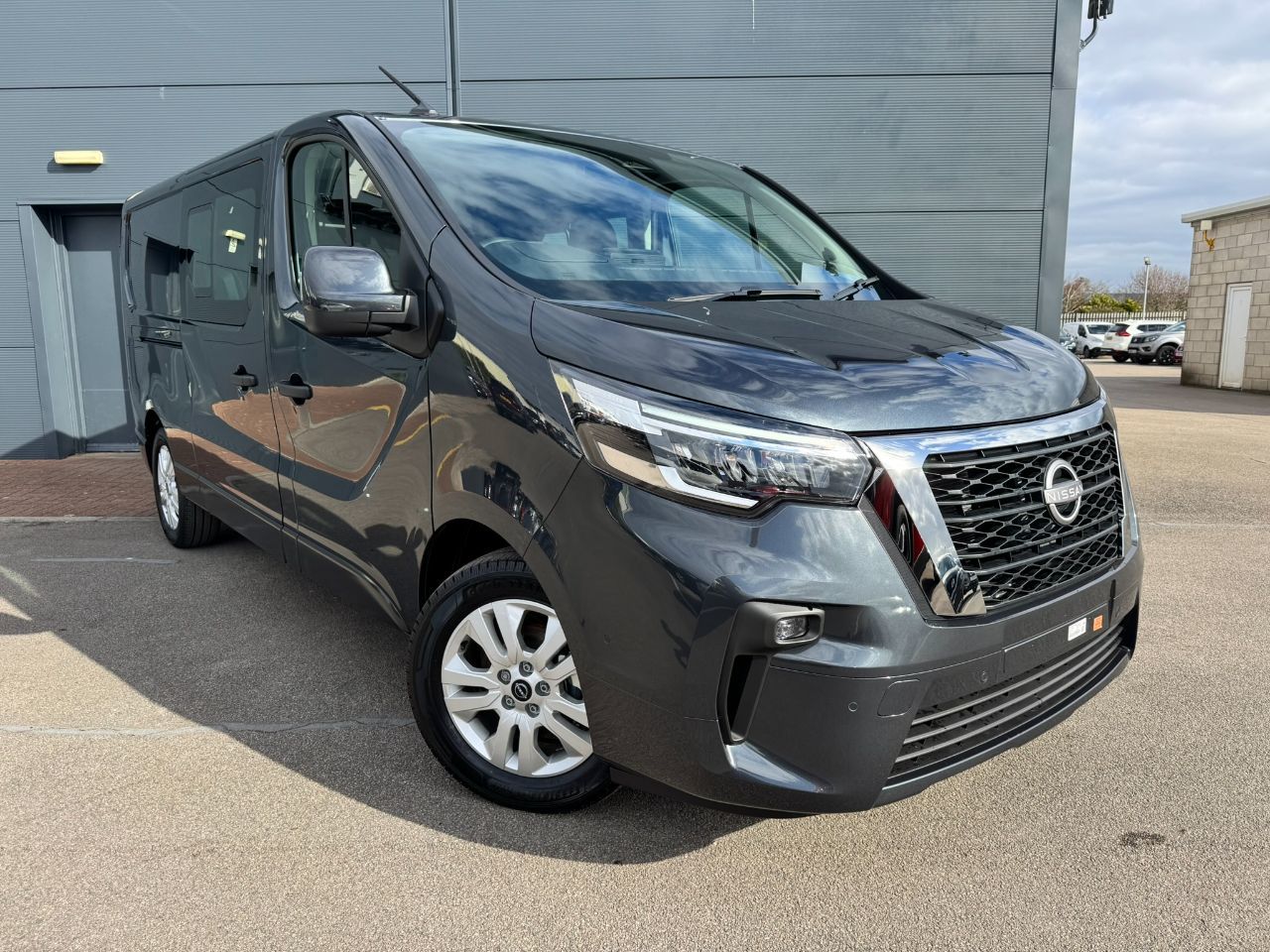 2025 Nissan Primastar